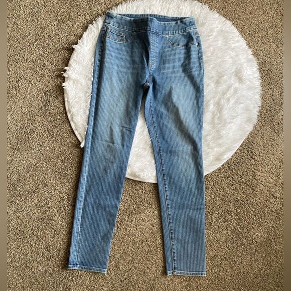 Chico’s Jegging Striped Jeans Pull On Elastic Waist Womens Size 6 - Picture 1 of 7